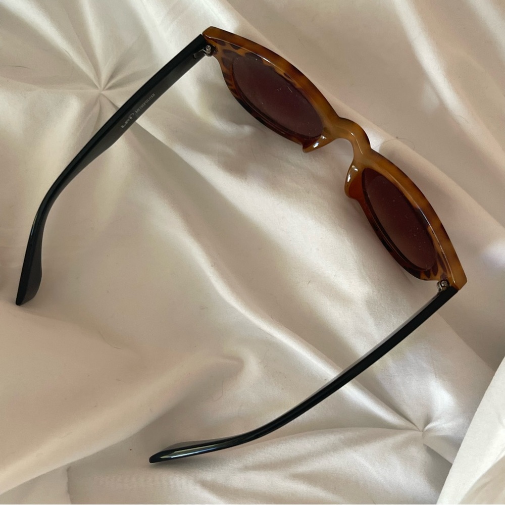 Cheetah Rim Sunglasses - Picture 2 of 3